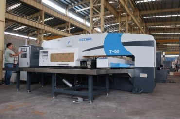 cnc хидравлична куполна щанца преса за 30 тона CNC щанцова преса машина