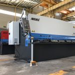 хидравлична машина за рязане 12 мм машина за рязане на стоманени плочи 2500 мм