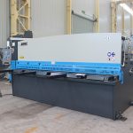 хидравличен лист метал гилотина машина за рязане cnc срязване за метална плоча, метална машина за срязване