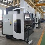 високоскоростна хидравлична синхронизирана преса с Robot